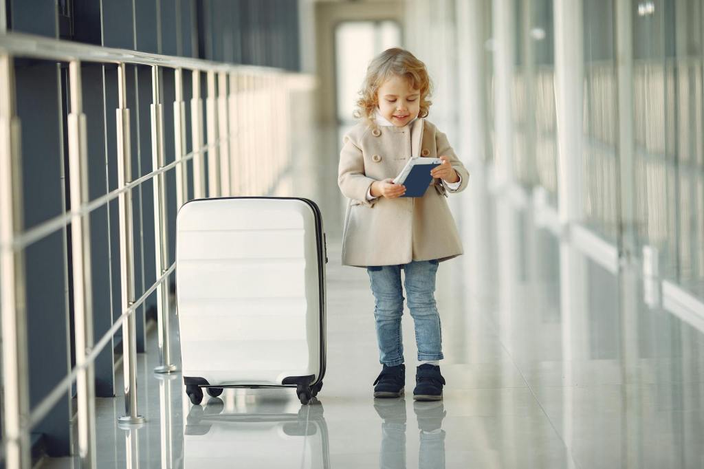 10 Tips to Manage Holiday Travel With Kids (and Actually Enjoy&nbsp;It!)
