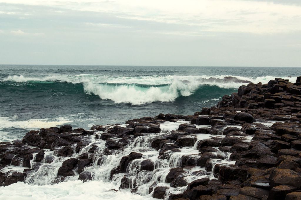 Discover Northern Ireland: A Travel Guide to Castles and&nbsp;Coastlines